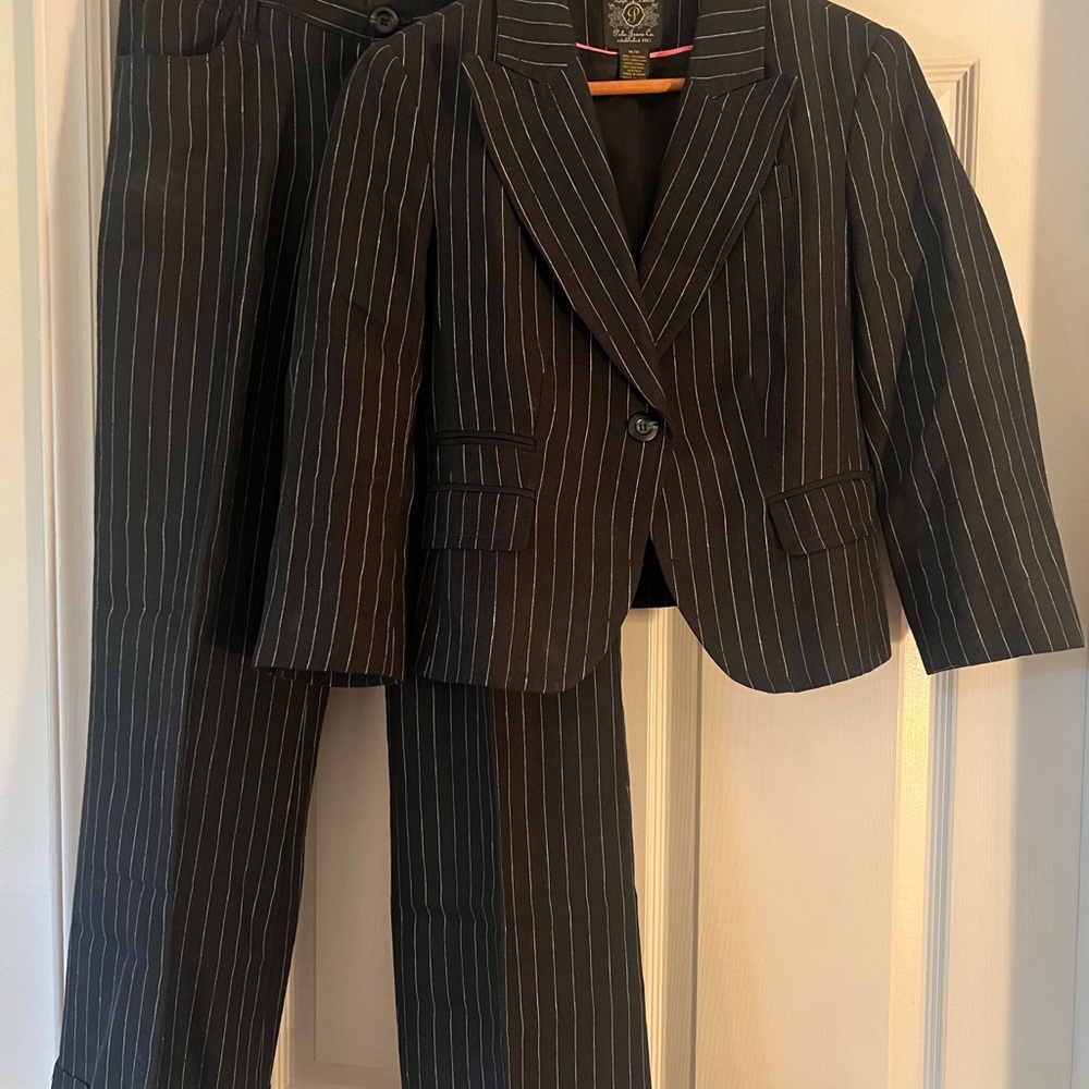 Ralph Lauren Black and White Pinstripe Linen Women’s Suit Size 8 / M Deep Navy